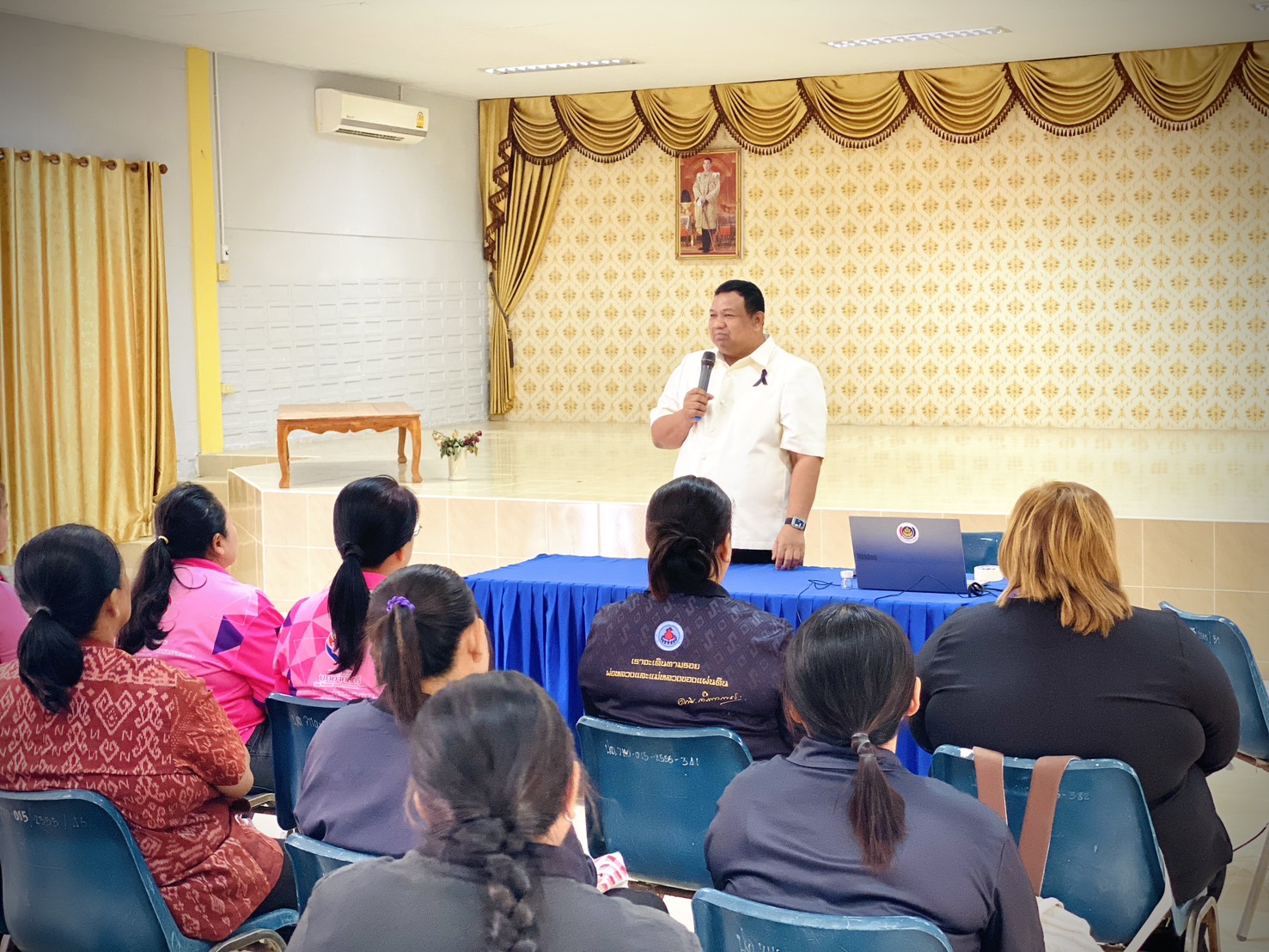 🎯 LKB Model  🎯(Learn-Knowledge-Best Practice)   พช.ลานกระบือ ดำเนินโครงการเพิ่มประสิทธิภาพการปฏิบัติงานกองทุนพัฒนาบทบาทสตรี แก่กลไกการขับเคลื่อนกองทุนพัฒนาบทบาทสตรี ระดับอำเภอ