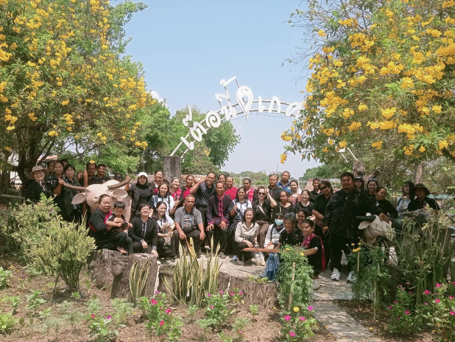 LKB Model  🎯(Learn-Knowledge-Best Practice)  พช.ลานกระบือ ร่วมให้การต้อนรับคณะศึกษาดูงานหมู่บ้านเศรษฐกิจพอเพียงบ้านเกศกาสร